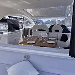 Puissance, Elegance Et Style, Yacht A Ботель