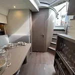 Puissance, Elegance Et Style, Yacht A Довиль