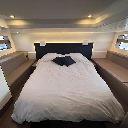 Puissance, Elegance Et Style, Yacht A *