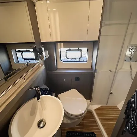 Hotel na wodzie Puissance, Elegance Et Style, Yacht A *