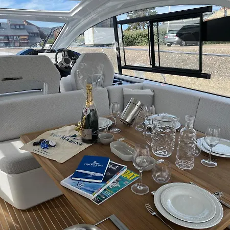 Puissance, Elegance Et Style, Yacht A * Deauville