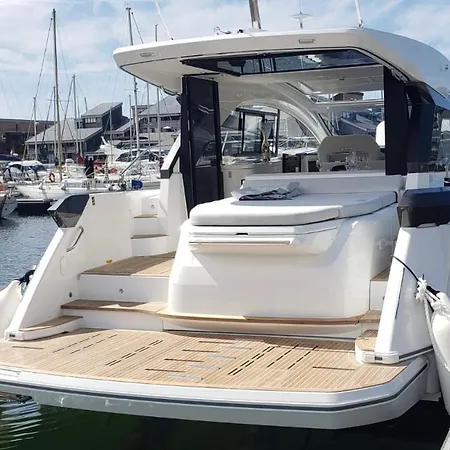 Puissance, Elegance Et Style, Yacht A * Deauville