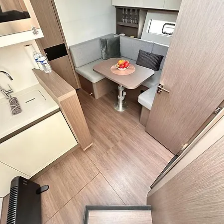 Hotel na wodzie Puissance, Elegance Et Style, Yacht A *