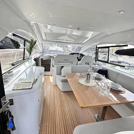 Puissance, Elegance Et Style, Yacht A