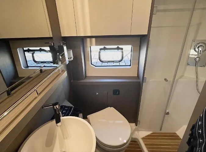 ספינת מלון Puissance, Elegance Et Style, Yacht A *