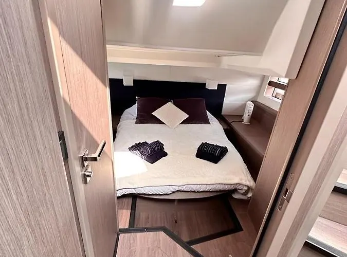 Bådhotel Puissance, Elegance Et Style, Yacht A *