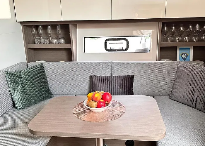 Puissance, Elegance Et Style, Yacht A * דוביל